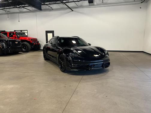 2023 Porsche Taycan Turbo S