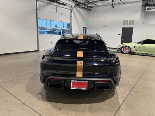 2023 Porsche Taycan Turbo S