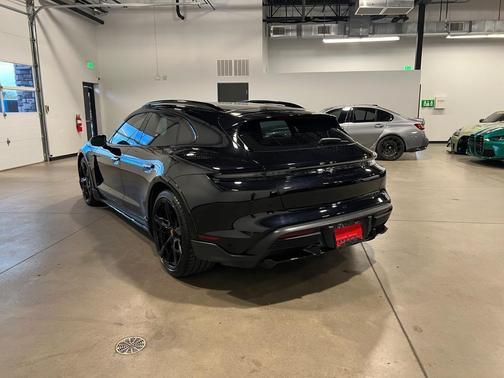 2023 Porsche Taycan Turbo S