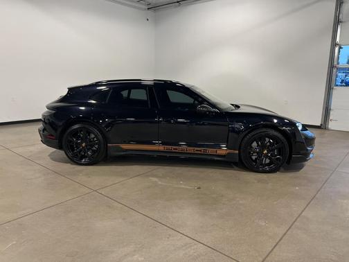 2023 Porsche Taycan Turbo S