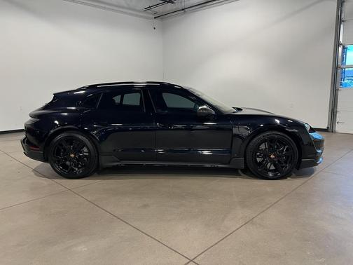 2023 Porsche Taycan Turbo S