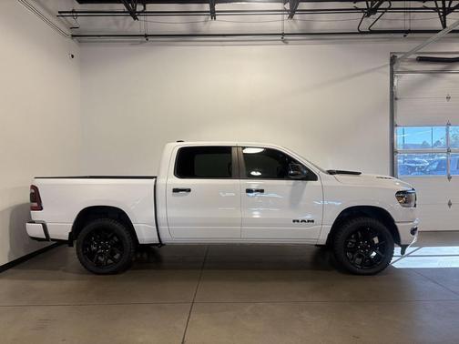 Bright White Clearcoat 2024 RAM 1500 Laramie