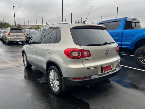 2011 Volkswagen Tiguan SEL