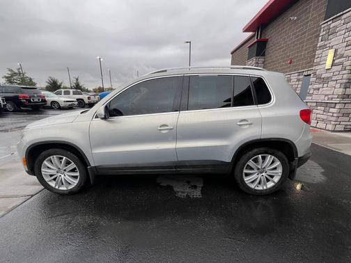 2011 Volkswagen Tiguan SEL