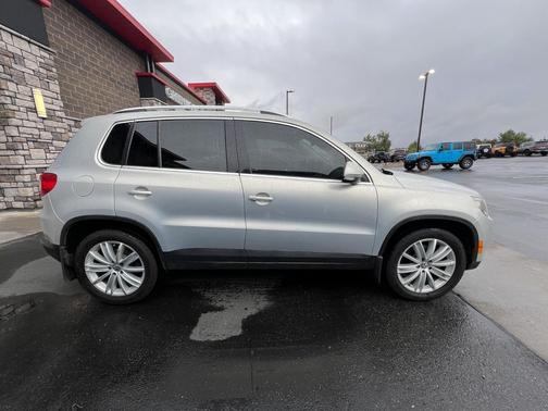 2011 Volkswagen Tiguan SEL