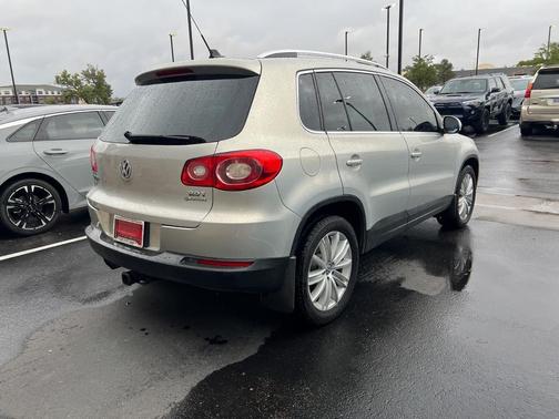 2011 Volkswagen Tiguan SEL