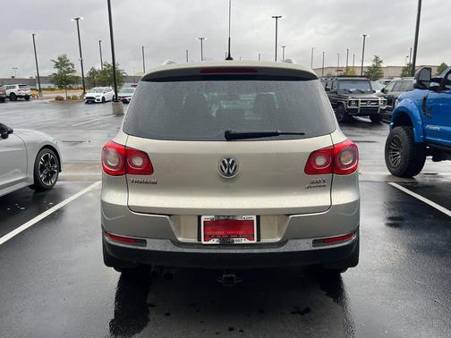 2011 Volkswagen Tiguan SEL