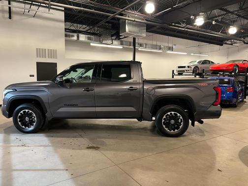 2022 Toyota Tundra SR5