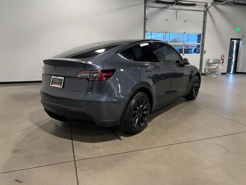 2023 Tesla Model Y Long Range Dual Motor All-Wheel Drive