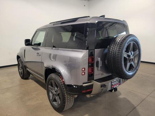 2022 Land Rover Defender 90 X-Dynamic SE