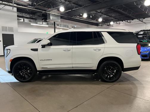 2024 GMC Yukon SLT