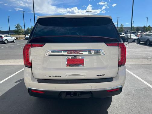 2024 GMC Yukon SLT