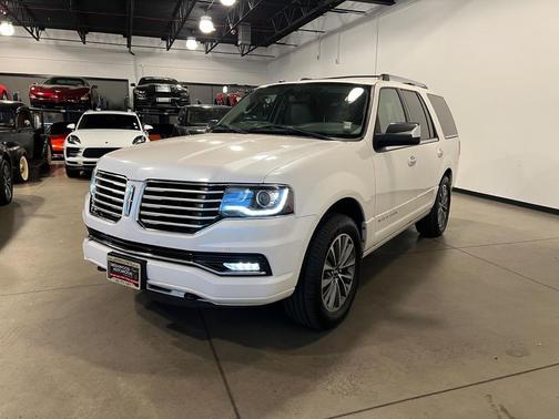 2017 Lincoln Navigator Select