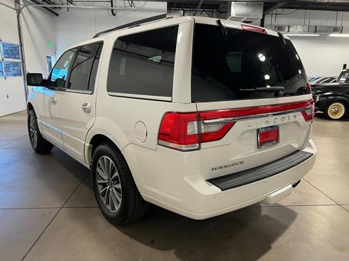 2017 Lincoln Navigator Select