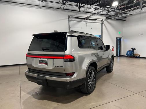 2025 Lexus GX 550 Luxury