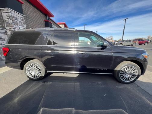 2022 Ford Expedition Max Platinum