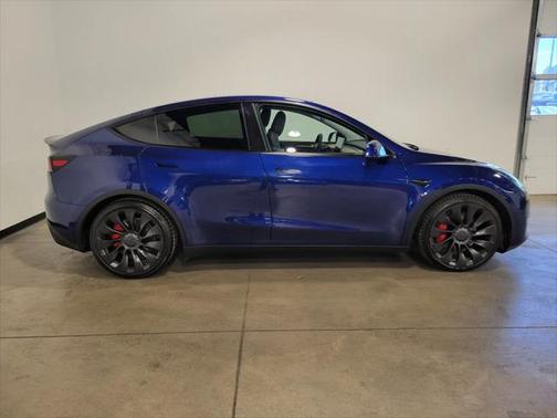 2022 Tesla Model Y Performance Dual Motor All-Wheel Drive