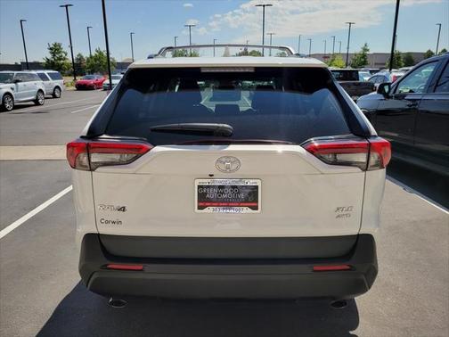 2022 Toyota RAV4 XLE