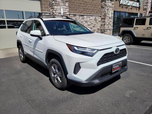 2022 Toyota RAV4 XLE