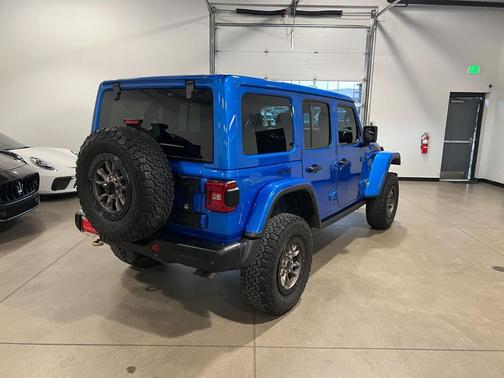 Hydro Blue Pearlcoat 2023 Jeep Wrangler Rubicon 392