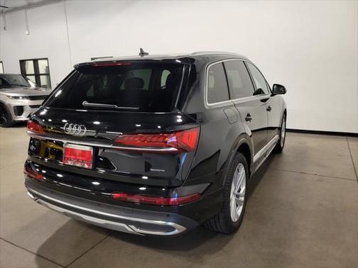 2022 Audi Q7 55 Premium Plus