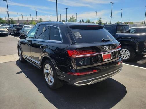 2022 Audi Q7 55 Premium Plus