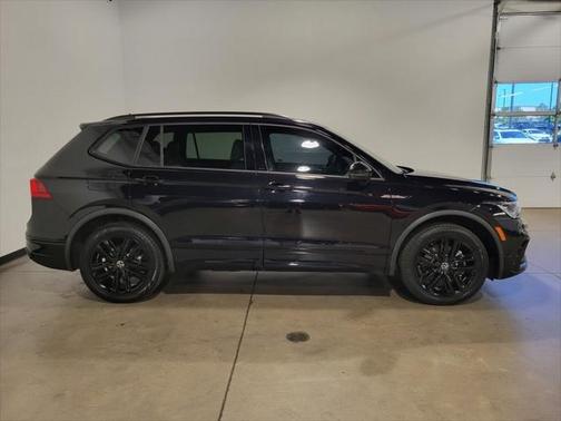 2022 Volkswagen Tiguan 2.0T SE R-Line Black 4MOTION