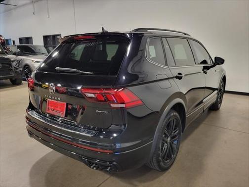 2022 Volkswagen Tiguan 2.0T SE R-Line Black 4MOTION