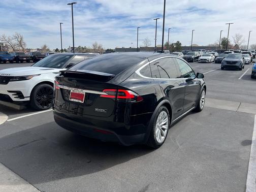 2018 Tesla Model X 75D