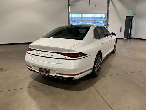 Uyuni White 2023 Genesis G90 3.5T e-SC AWD
