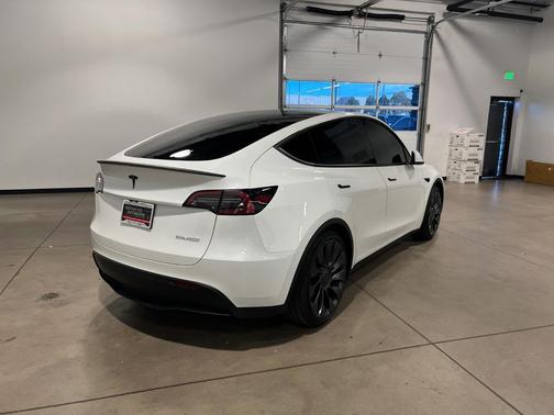 2025 Tesla Model Y Performance Dual Motor All-Wheel Drive