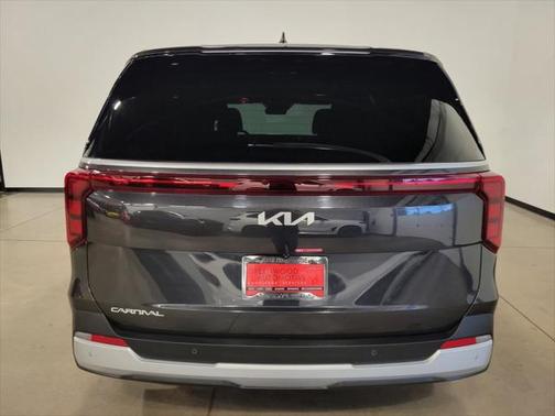 2025 Kia Carnival LXS