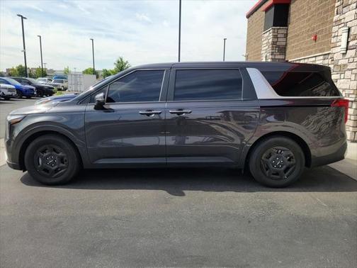 2025 Kia Carnival LXS