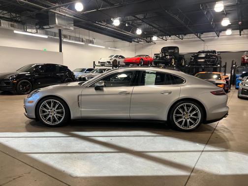 2020 Porsche Panamera 4S