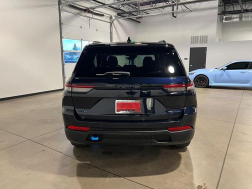 2024 Jeep Grand Cherokee 4xe Trailhawk