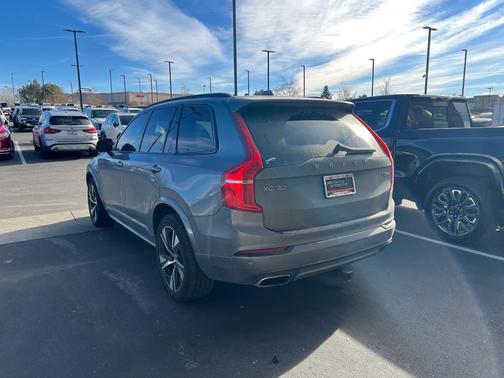 2020 Volvo XC90 Hybrid T8 R-Design 7 Passenger
