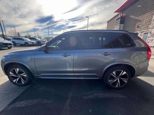 2020 Volvo XC90 Hybrid T8 R-Design 7 Passenger