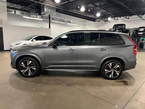2020 Volvo XC90 Hybrid T8 R-Design 7 Passenger