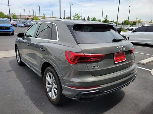 2022 Audi Q3 45 S line Premium