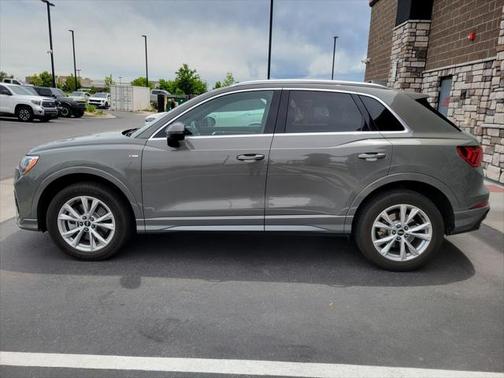 2022 Audi Q3 45 S line Premium
