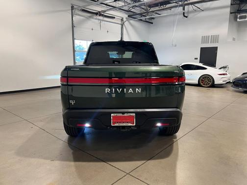 2022 Rivian R1T Adventure