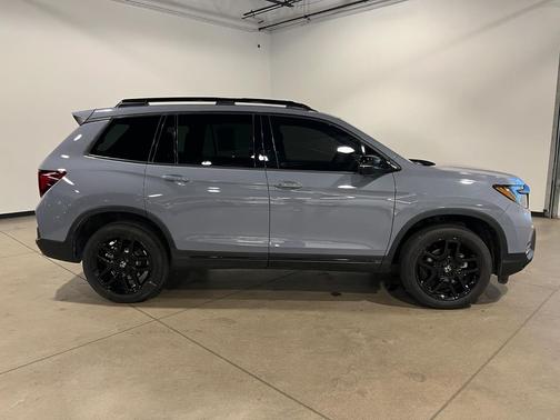 2025 Honda Passport AWD Black