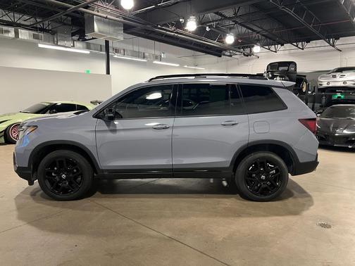 2025 Honda Passport AWD Black