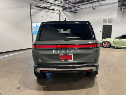 2023 Rivian R1S Launch Edition