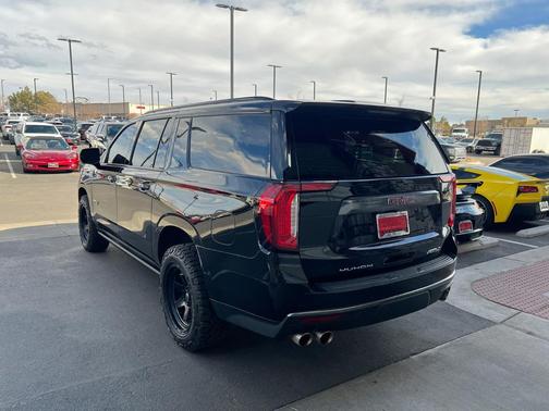 2022 GMC Yukon SLT