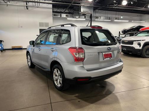 2015 Subaru Forester 2.5i