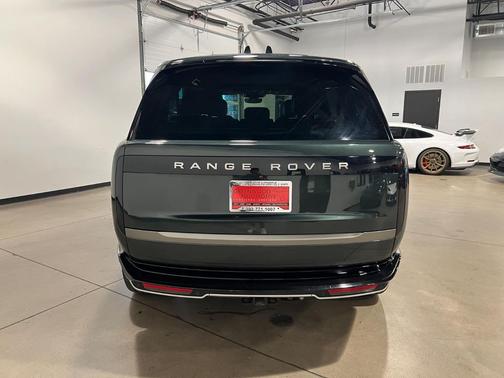 2024 Land Rover Range Rover P530 SE