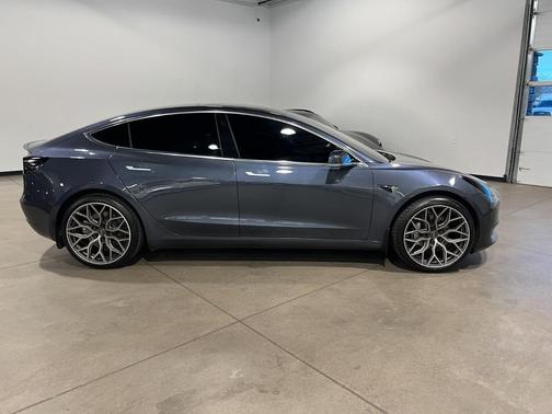 2020 Tesla Model 3 Standard Range
