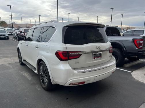 2024 INFINITI QX80 SENSORY AWD