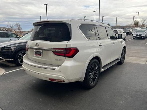 2024 INFINITI QX80 SENSORY AWD